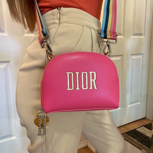 🌟 DIOR Bubble gum pink bag💖 +2  crossbody straps - Picture 5 of 17